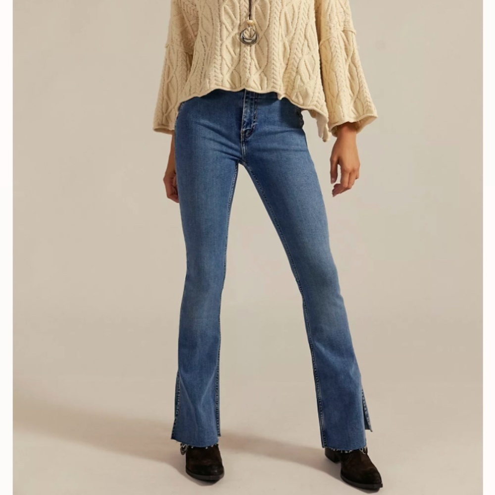 We The Free Level Up Mid Rise Slit Bootcut Raw Hem Denim Jeans Size 27 NWT